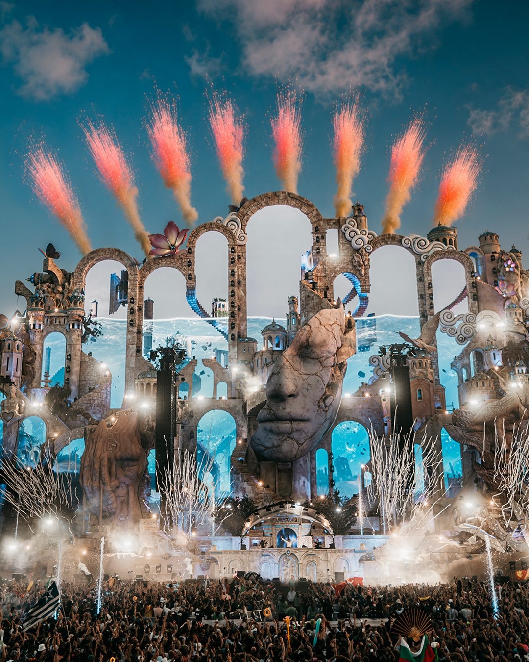 Mainstage de Tomorrowland en pleine performance, par Ghigo Matteo